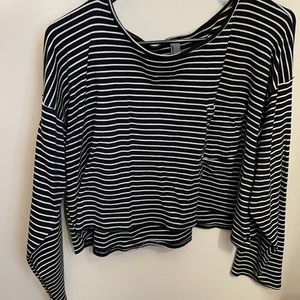 Long sleeve cropped sweater